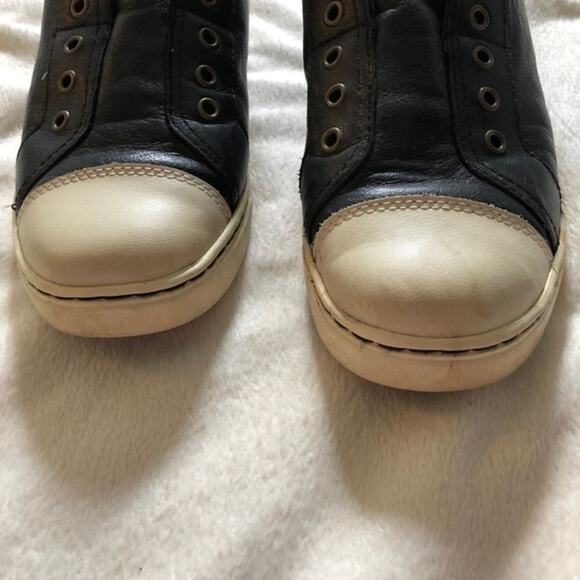 UGG Black Leather Slip-On Sneakers| Sz 8 - Picture 9 of 9